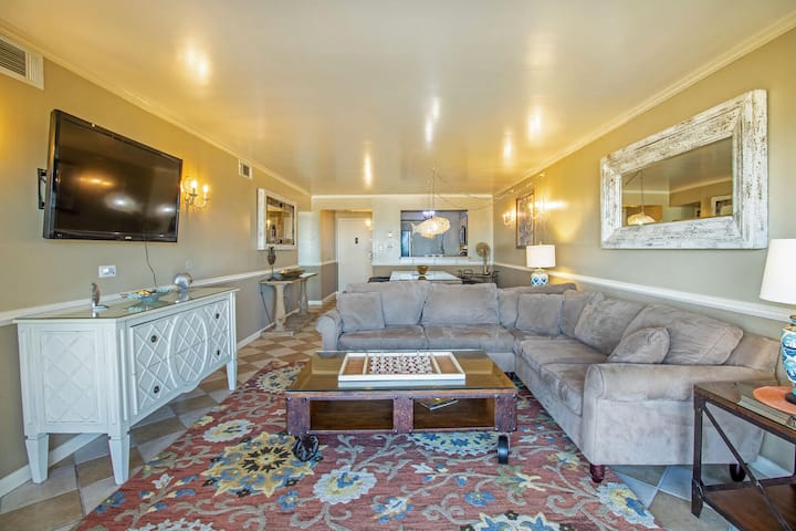2bed/2bath Oceanfront Apartment W/ Private Balcony - Virginia Beach, VA