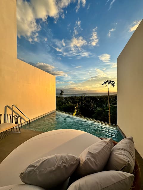 Serenity Crest Calm - Taal Lake View