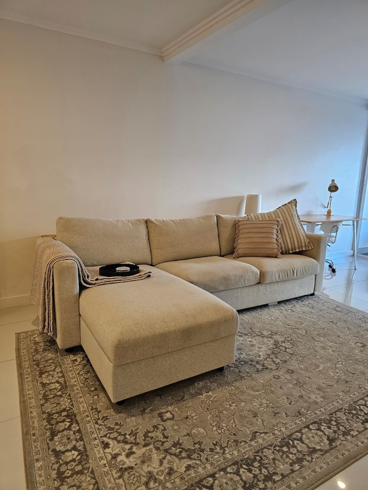 Modern Coastal Apartment - Perth