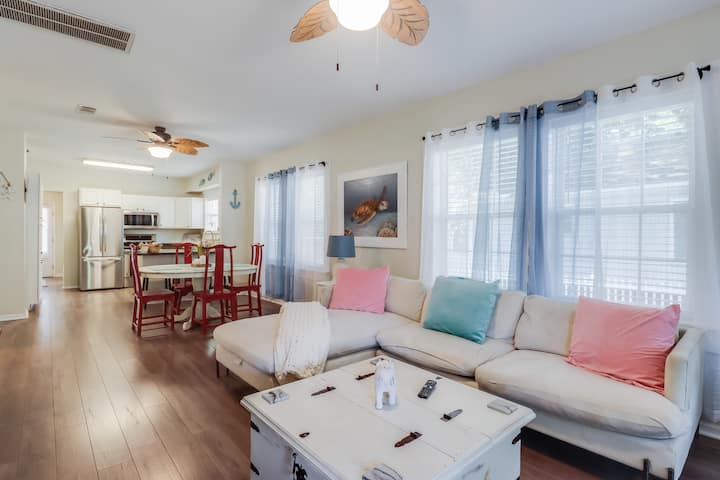 Charming Gulfport Retreat - Near Beach! - Gulfport, MS