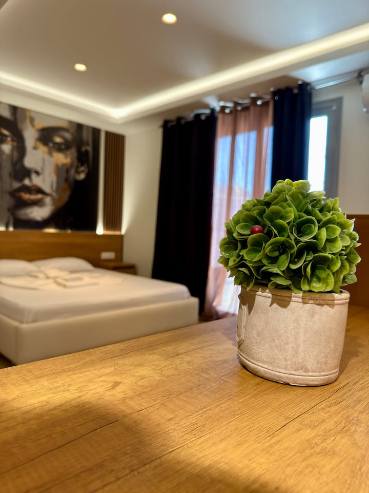 Superior Double Room - Fori's Rooms - Himarë