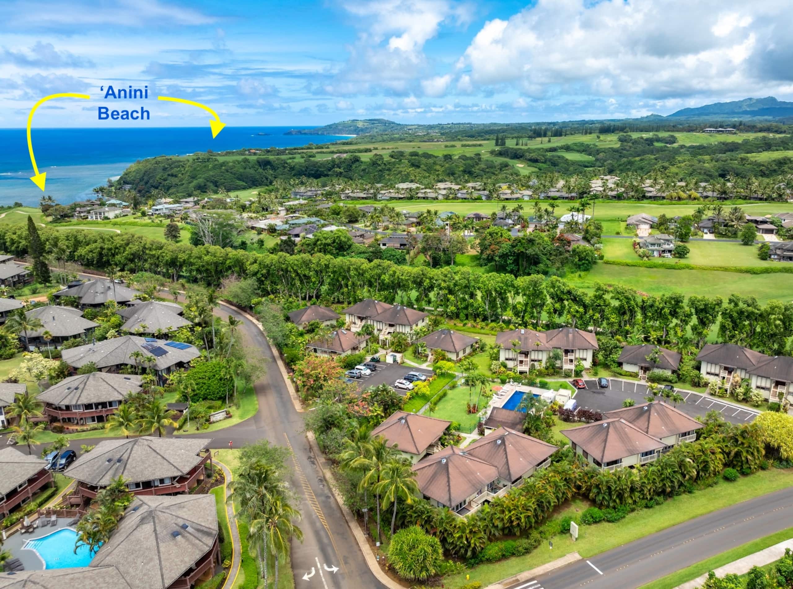 Bright Top-Floor Prime Location AC & Pool! - Image 39
