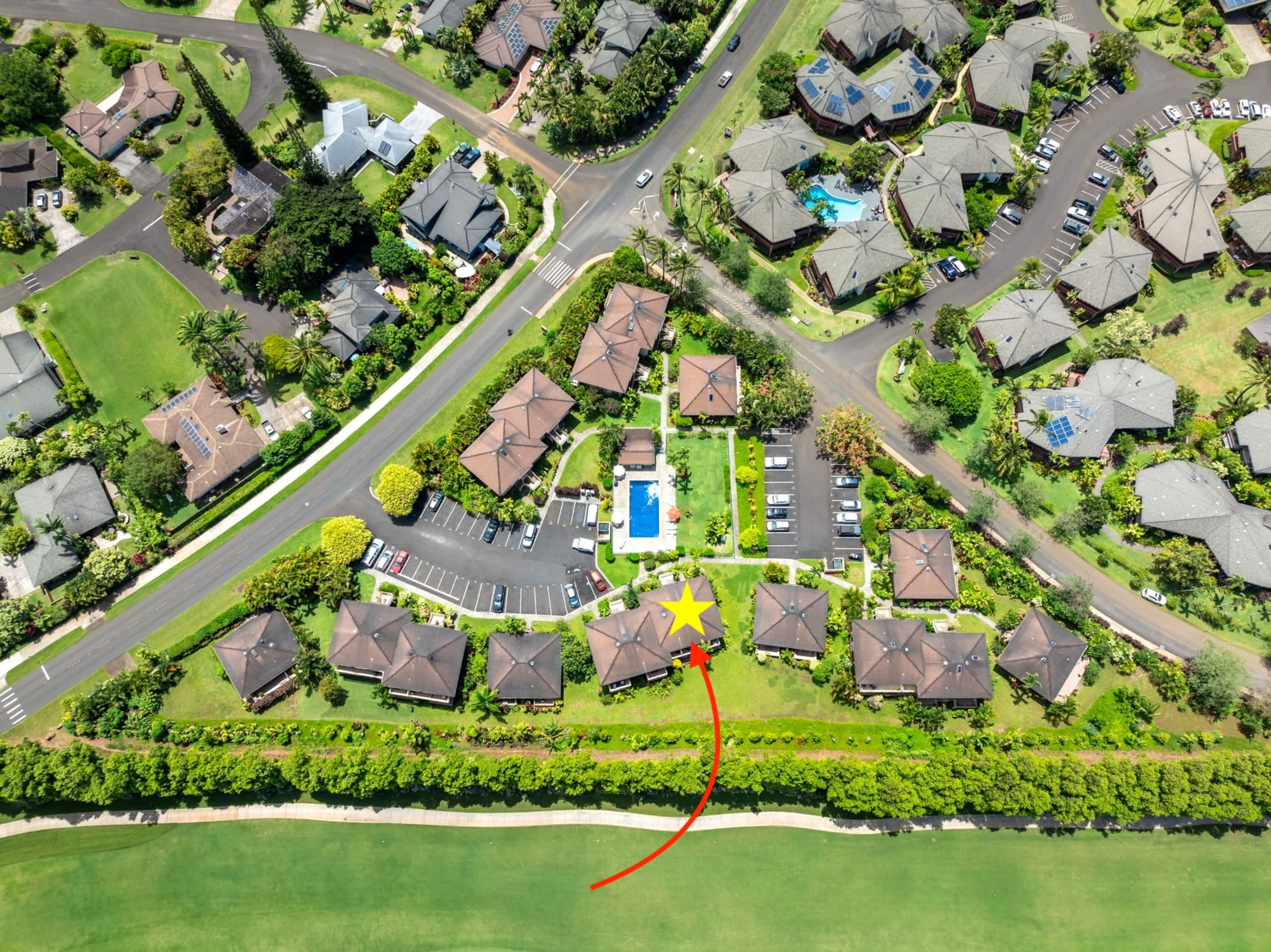 Bright Top-Floor Prime Location AC & Pool! - Image 24