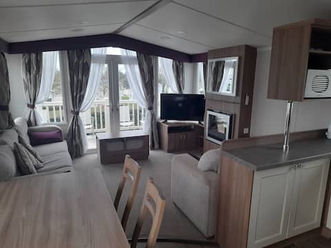 Successful Airbnb property: Hillside Holiday Home in Medway