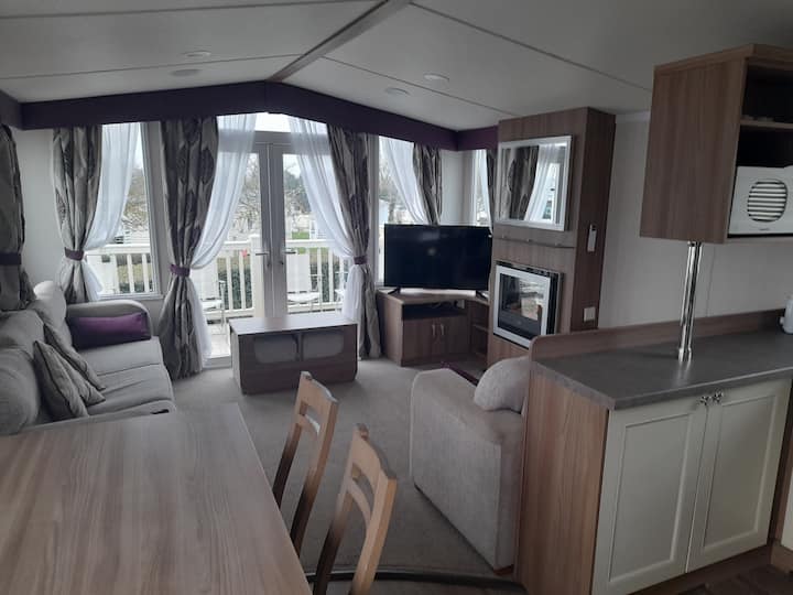 Hillside Holiday Home - Isle of Sheppey