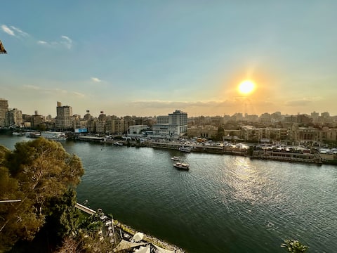 Beyond The Greens/ Nile View Zamalek Loft