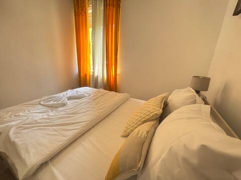 Boulevard 1 A Stay Apart