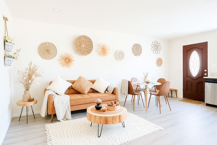 Ask discount/ Google/ BBQ/ BIG yard/2 free park