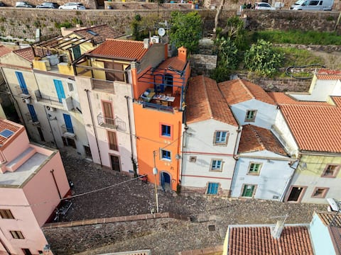 Ultima Costa Artistic Home