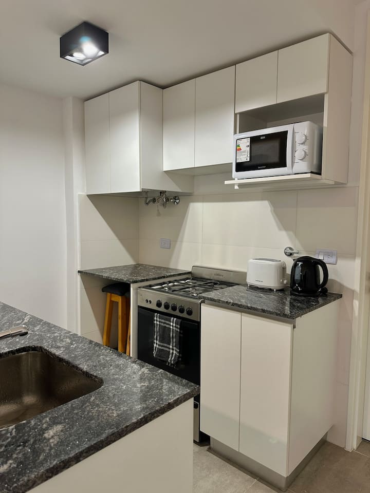 Amplio Monoambiente A Estrenar. Moderno Y Luminoso - Rosario