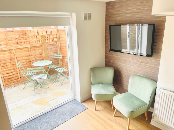 Central Stamford Cosy Home With Parking - Stamford