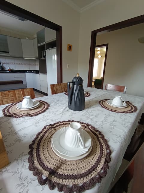 Successful Airbnb property: Large and cozy with fireplace in the center in São Bento Do Sul