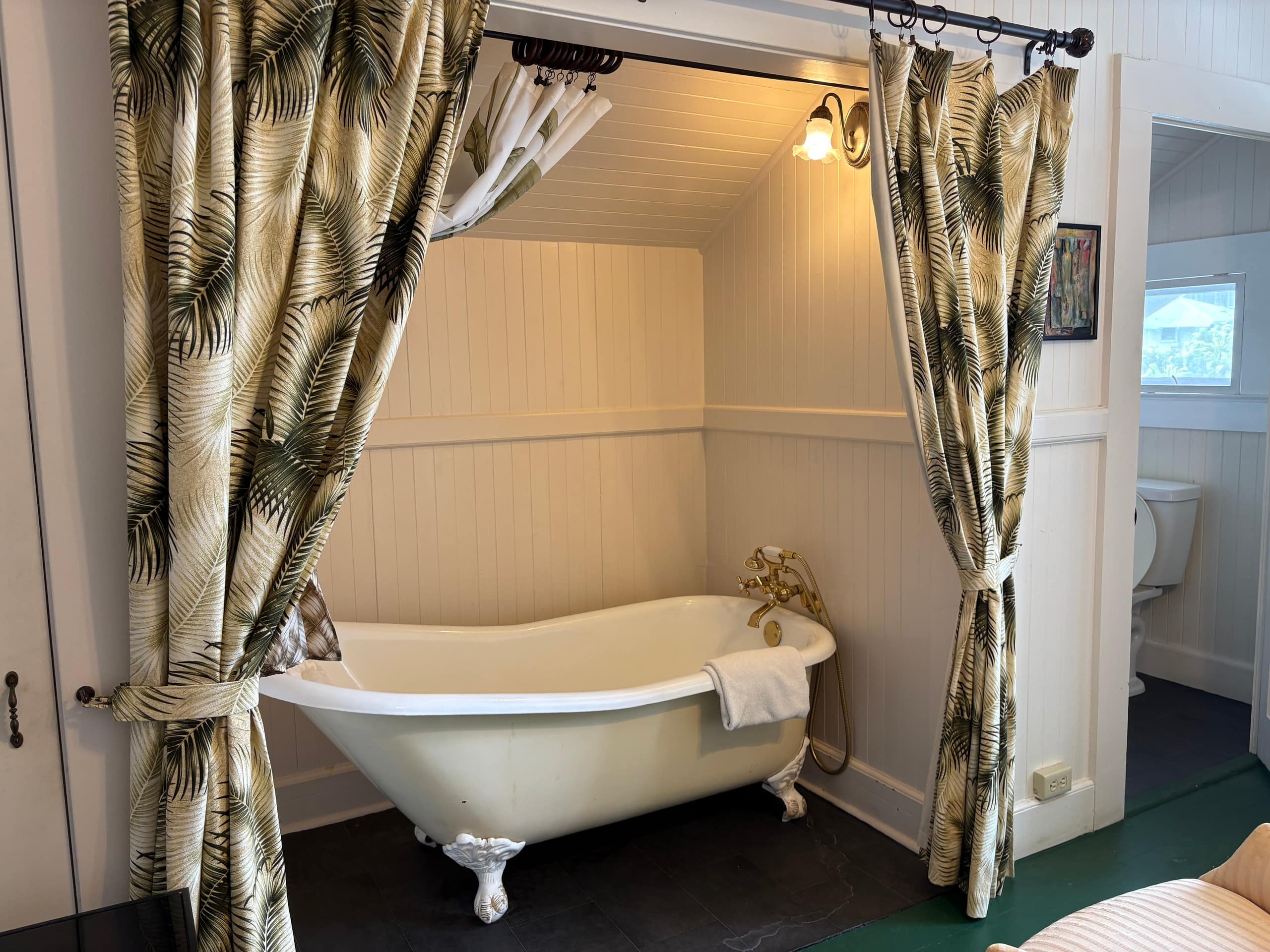 Home in Hilo · ★4.7 · 1 bedroom · 1 bed · 2.5 private baths - Image 3