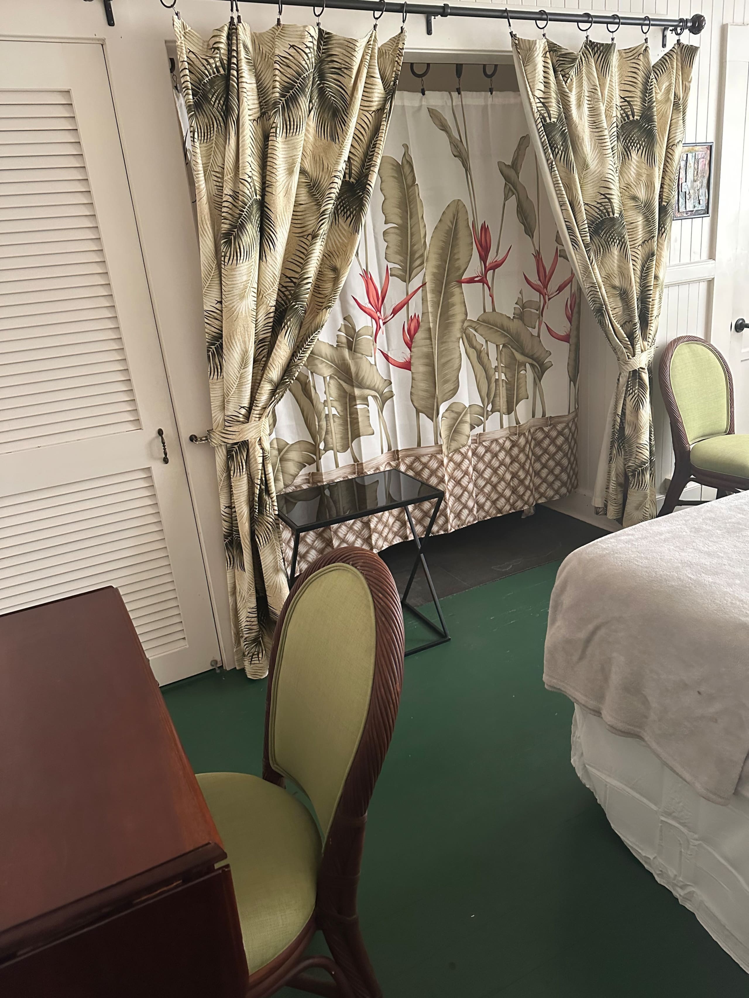 Home in Hilo · ★4.7 · 1 bedroom · 1 bed · 2.5 private baths - Image 4