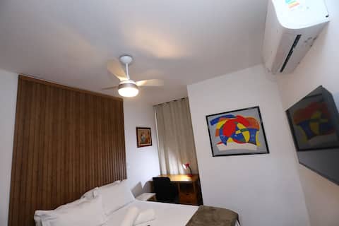 Comfortable 1 Bedroom Air Conditioning Wi-Fi Garage