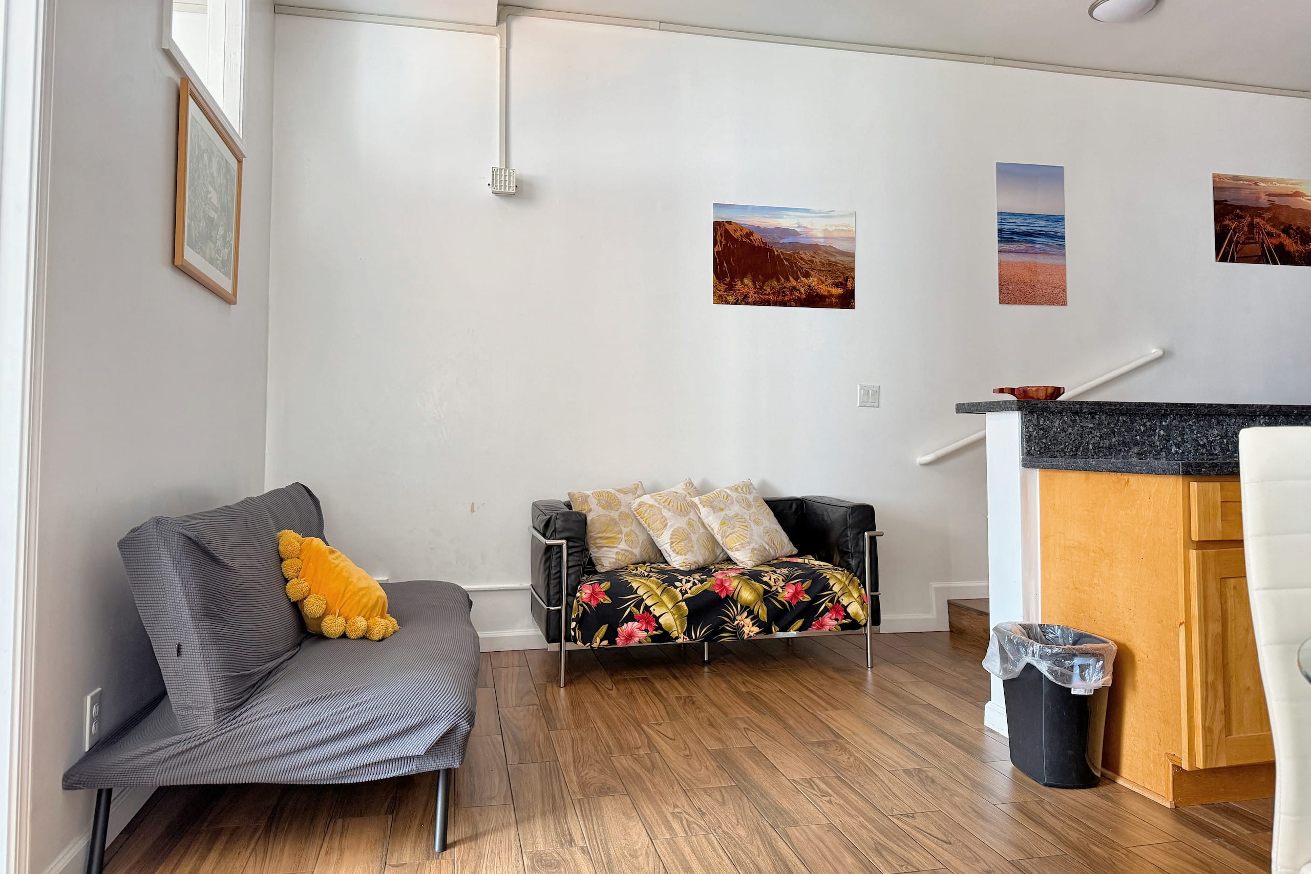 2BR Super Patio W/Free Parking - Image 4