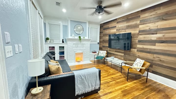 Classic Charm Meets Modern Comfort Near Downtown - Montgomery