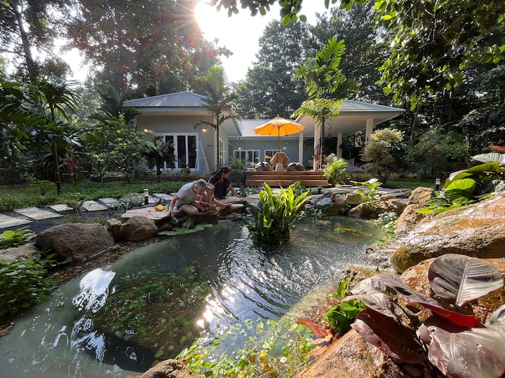 Serene Jungle Villa I 3BR Pool, Pond + More
