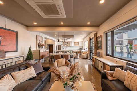 Lovely 4BR Penthouse/Perfect for Groups/600m2/.