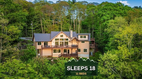 Sleeps 18! Huge home|Views|Hot tub|Games|Pets|Boone