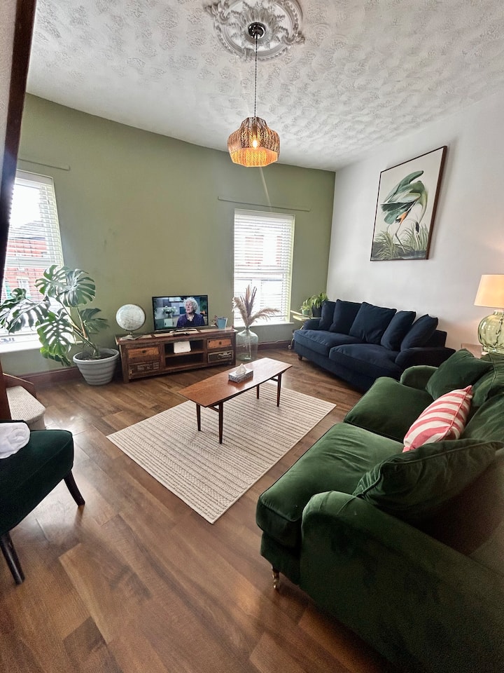 Cozy Modern Apartment Cheshire Sleeps 4 - Rudyard Lake