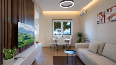 Popular Airbnb listing: Adriatic Pearl - Keja beachfront apt. in Rashbull