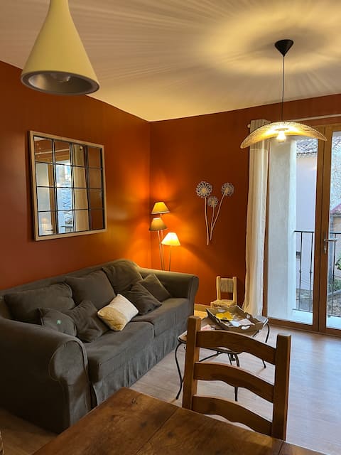 Provençal house in the heart of Moustiers