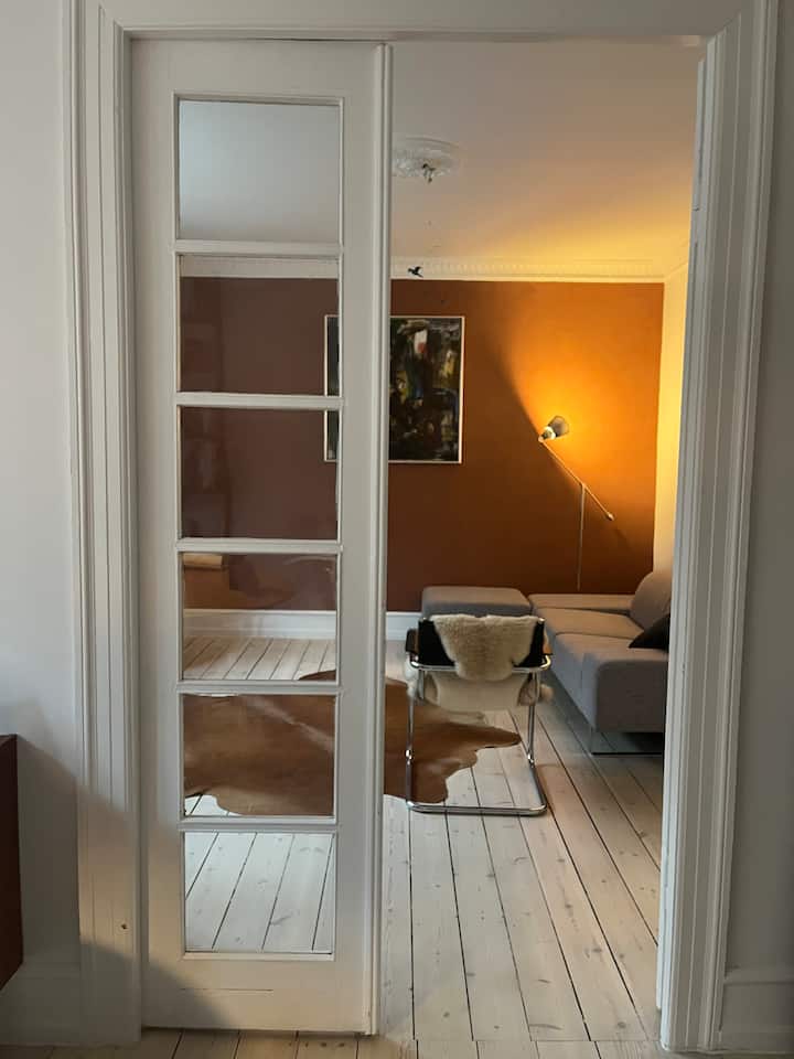 Et æGte Københavner-hjem Med Altan Midt I Byen - 코펜하겐