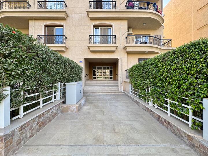 Golden 2 BDR In Rehab City: Exterior