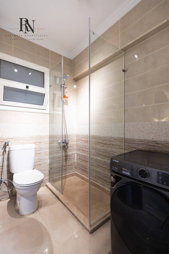 Golden 2 BDR In Rehab City: Full bathroom