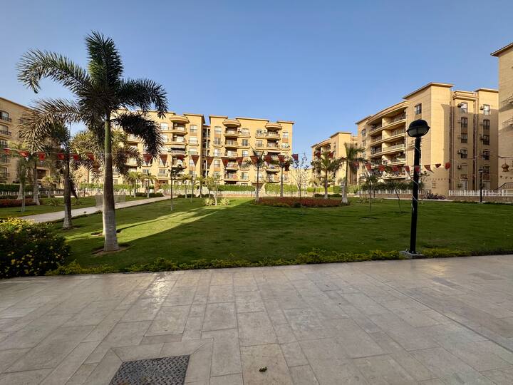 Golden 2 BDR In Rehab City: Exterior