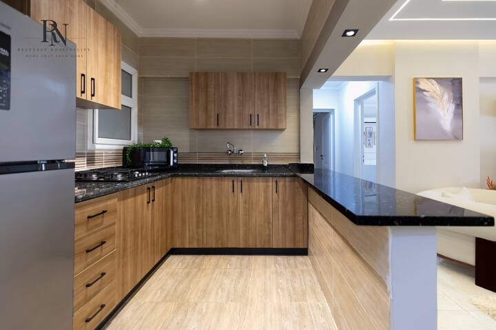 Golden 2 BDR In Rehab City: Full kitchen