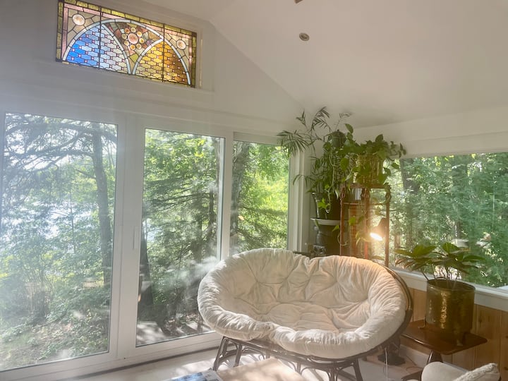 Nehemiahs Nest: Healing Cape Cod Pond View Cottage - South Yarmouth, MA