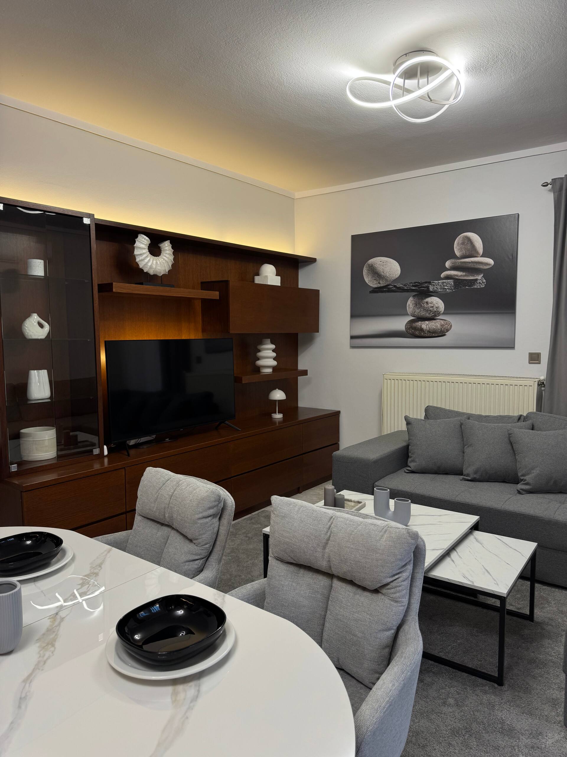 Mnēmes Apartment