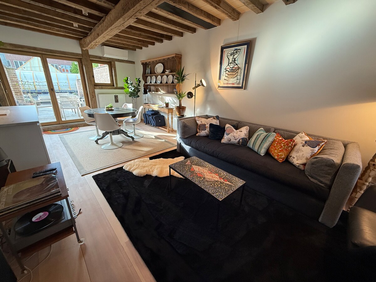 Top Airbnb: Charming and authentic, city center! in Limburg