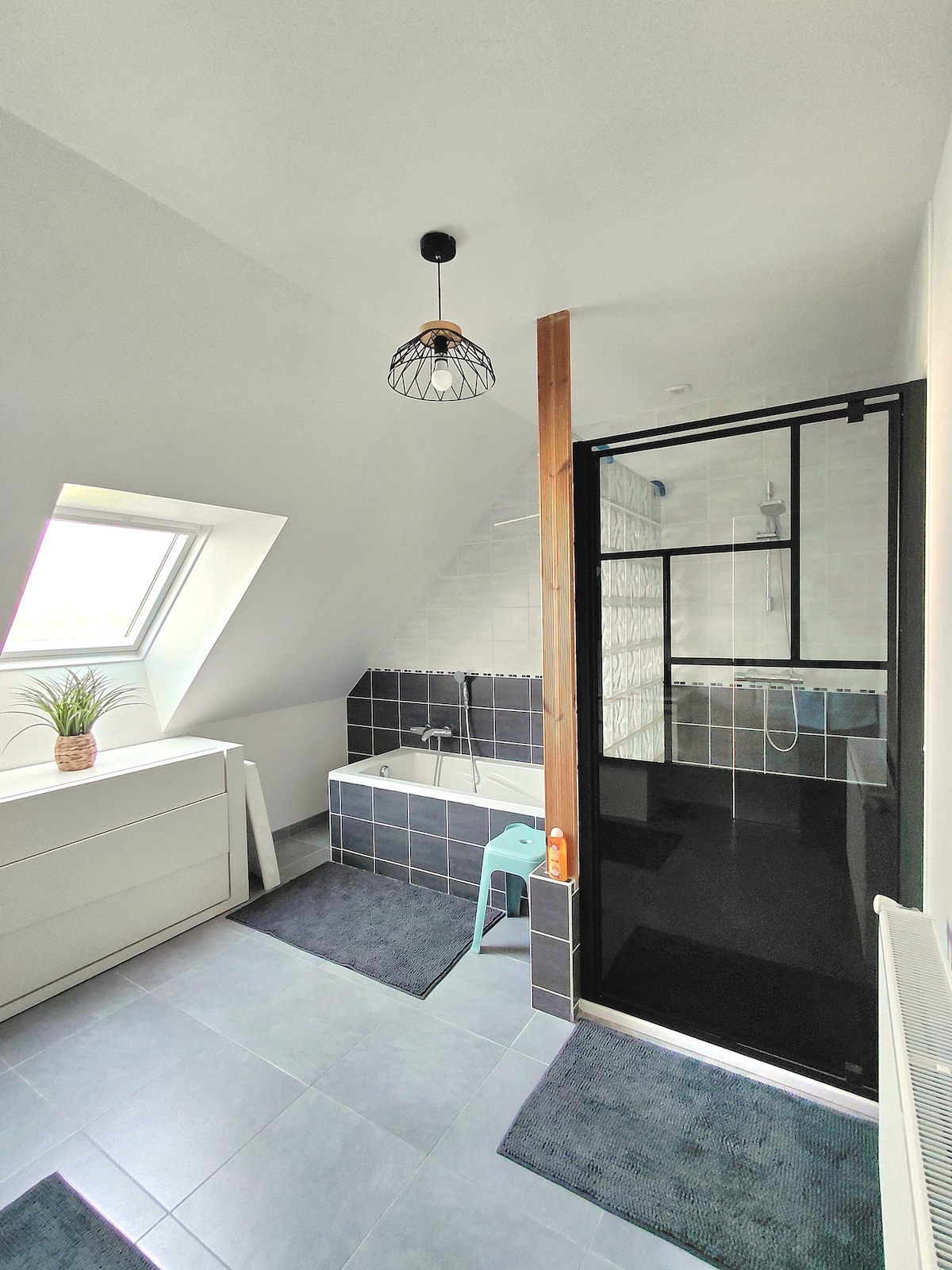Salle de bain de l'étage