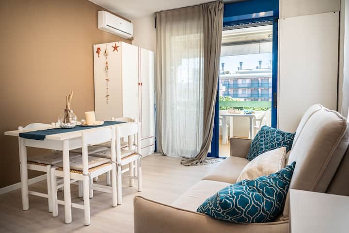 Appartement Meublé Avec Goût Avec Vue Latérale Sur - Bibione Pineda
