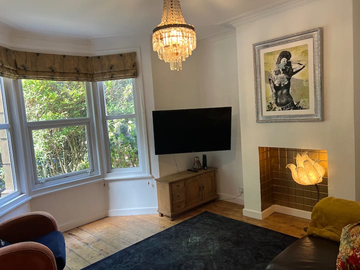 Beautiful 3 Bedroom House In Bohemian St Werburghs - Bristol