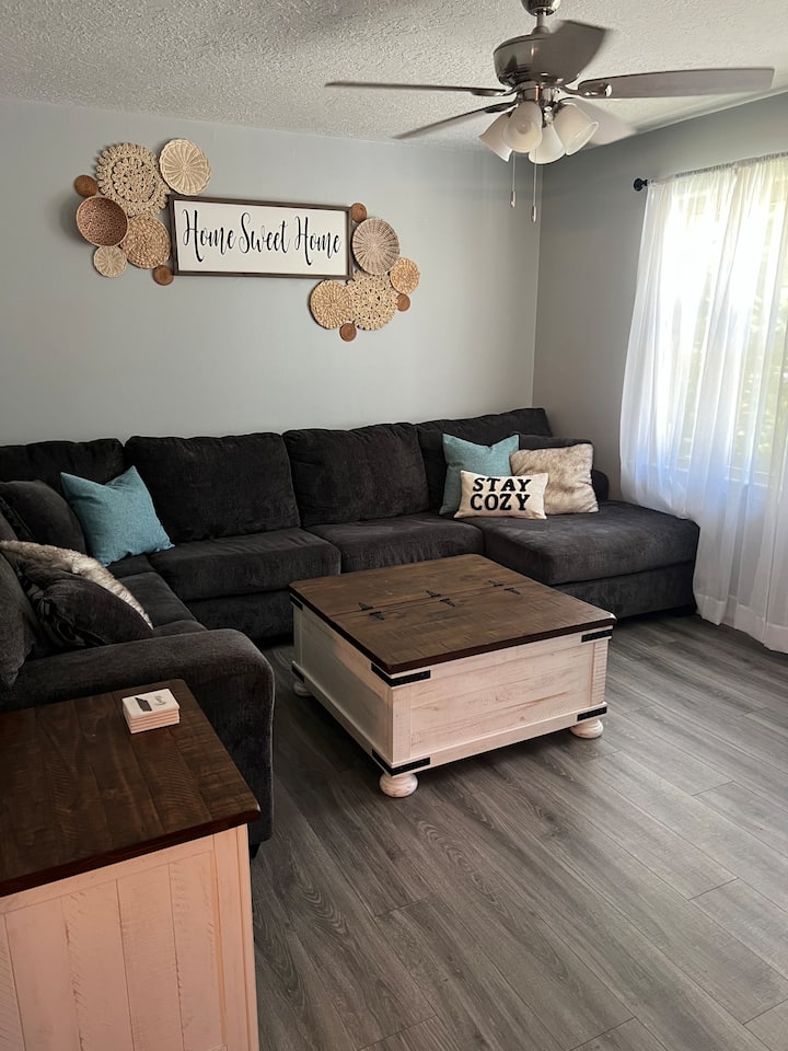 The Cozy Corner - Camden, TN