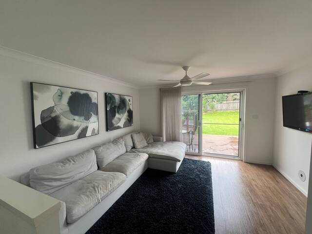 Port McIntyre gallery image 5