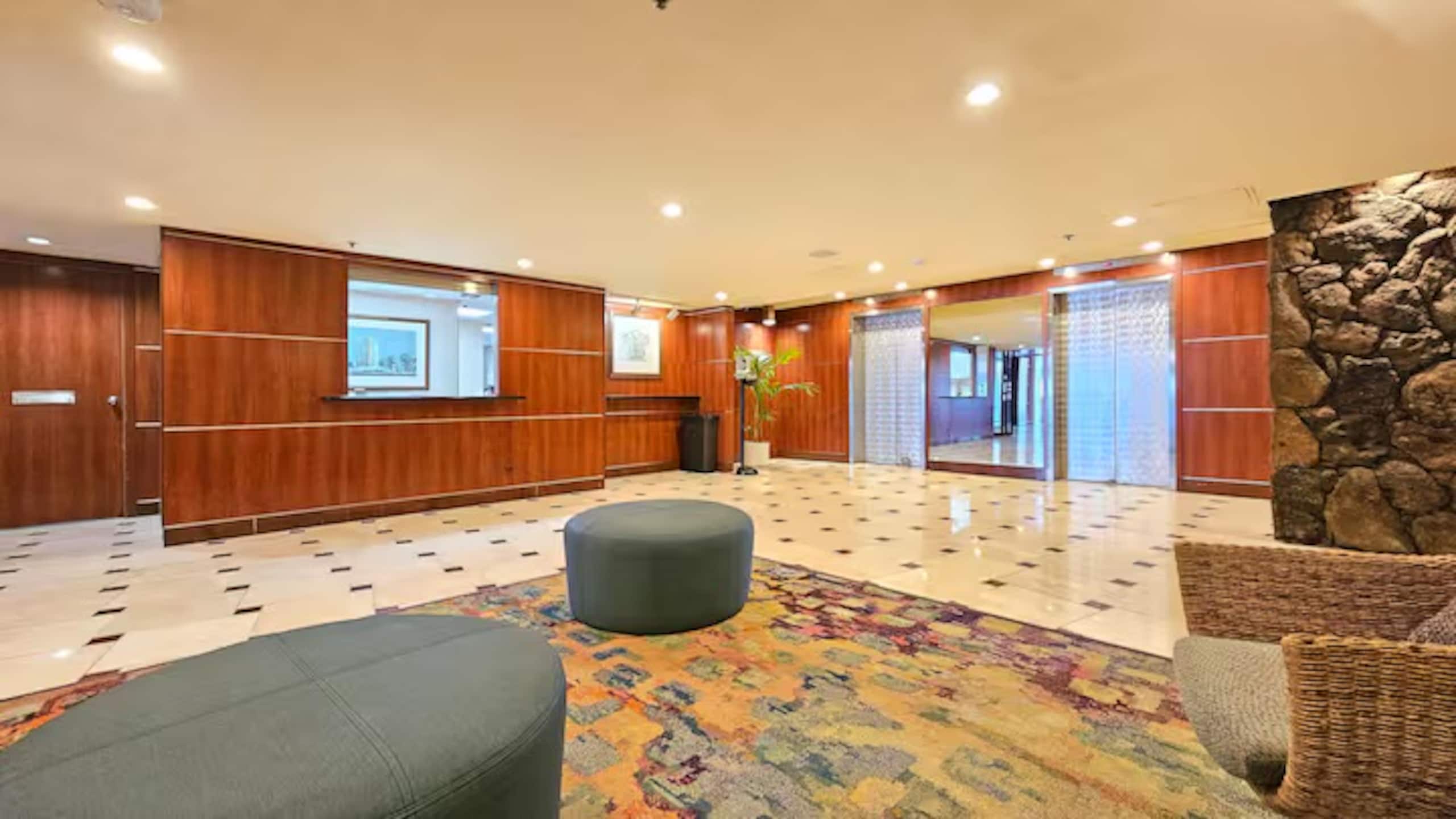 New! Elegant King Studio-Waikiki Beach w/Parking - Image 43