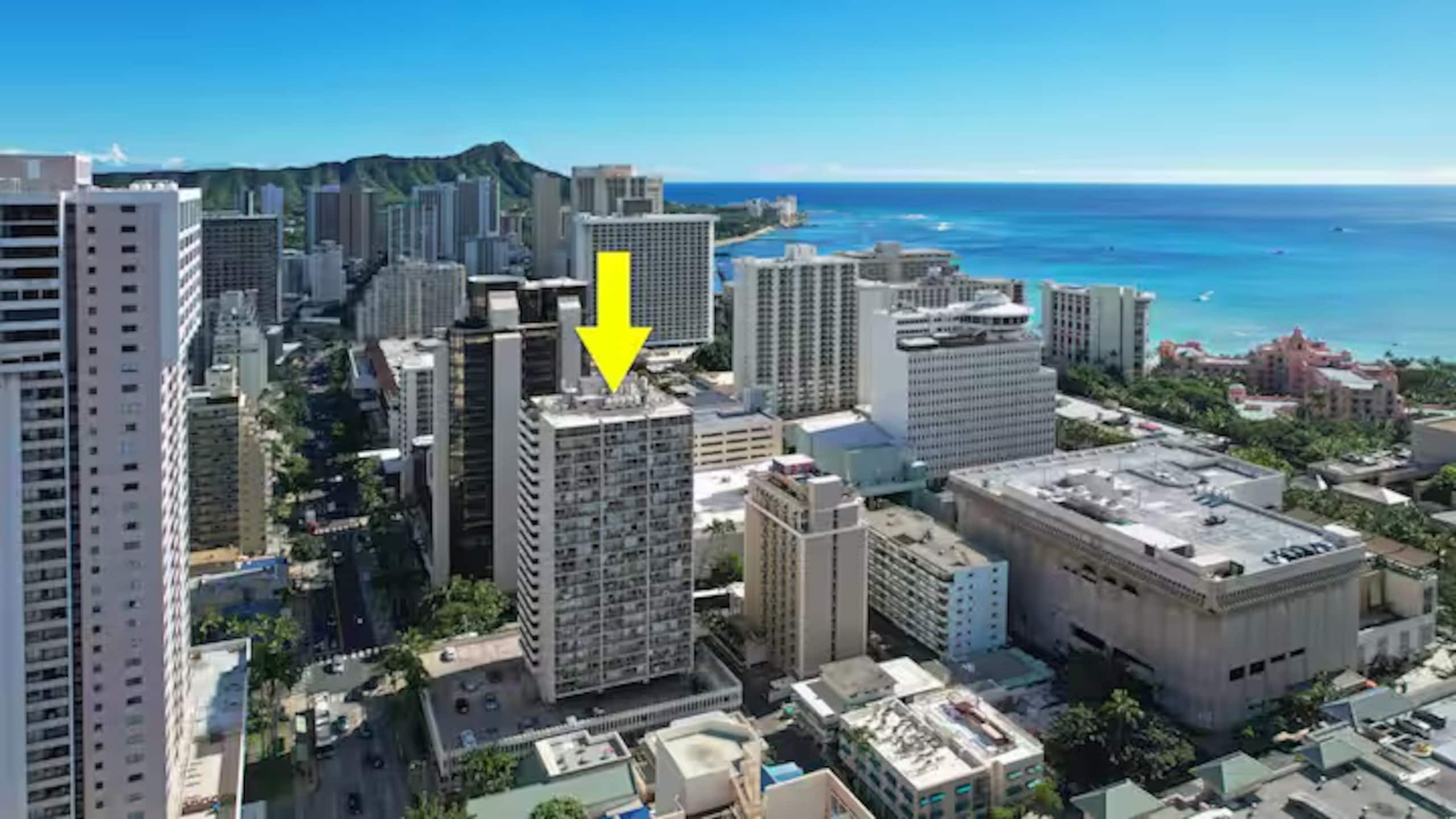 New! Elegant King Studio-Waikiki Beach w/Parking - Image 39