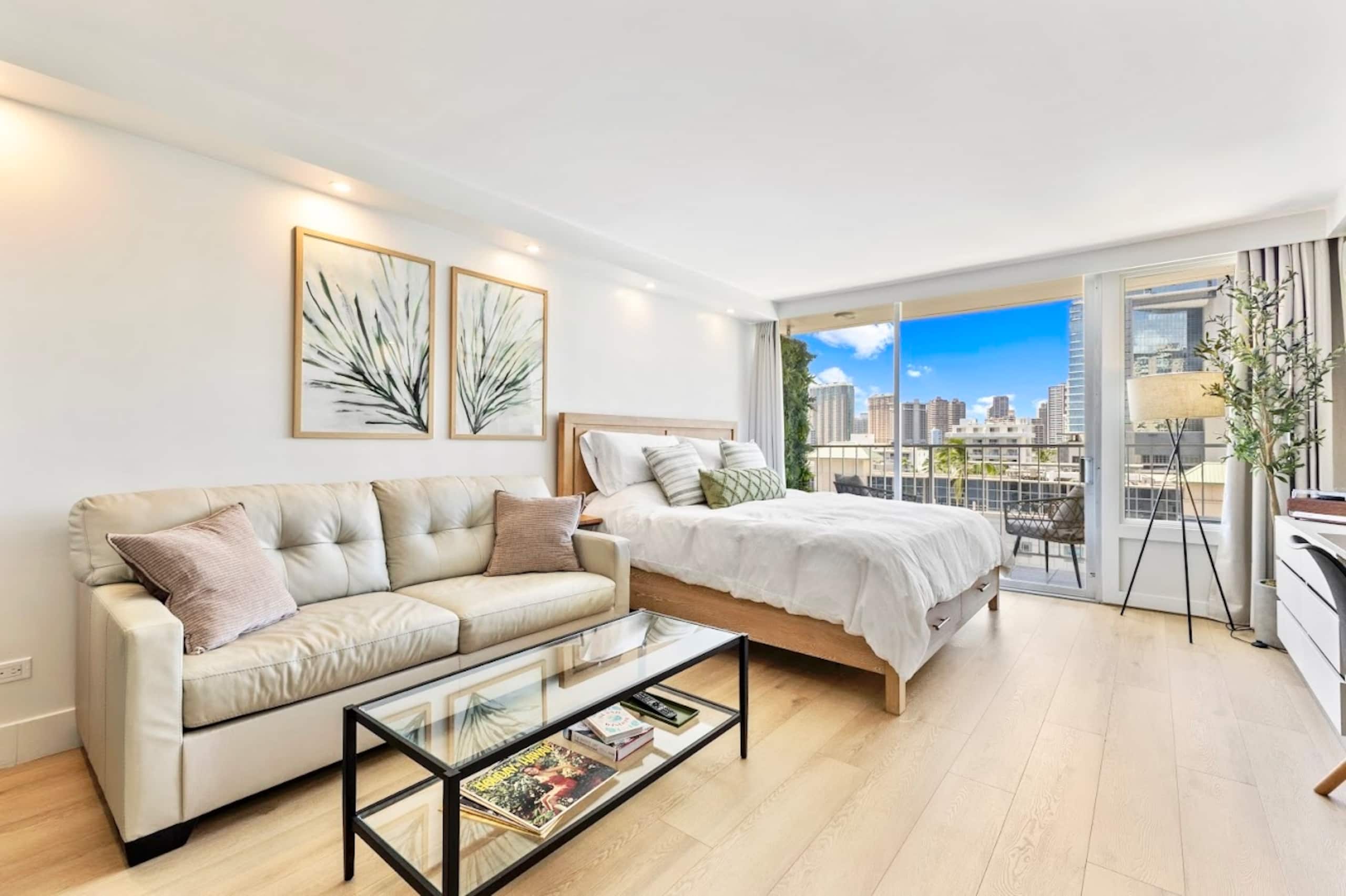 New! Elegant King Studio-Waikiki Beach w/Parking - Image 8