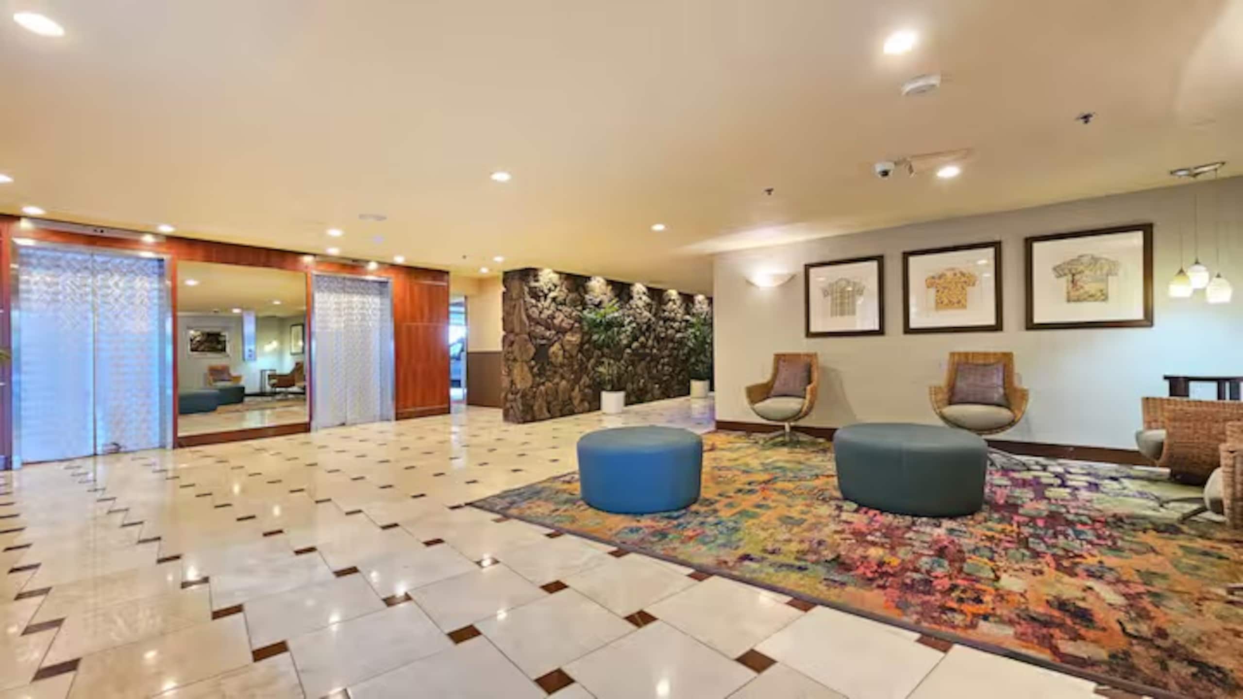 New! Elegant King Studio-Waikiki Beach w/Parking - Image 45
