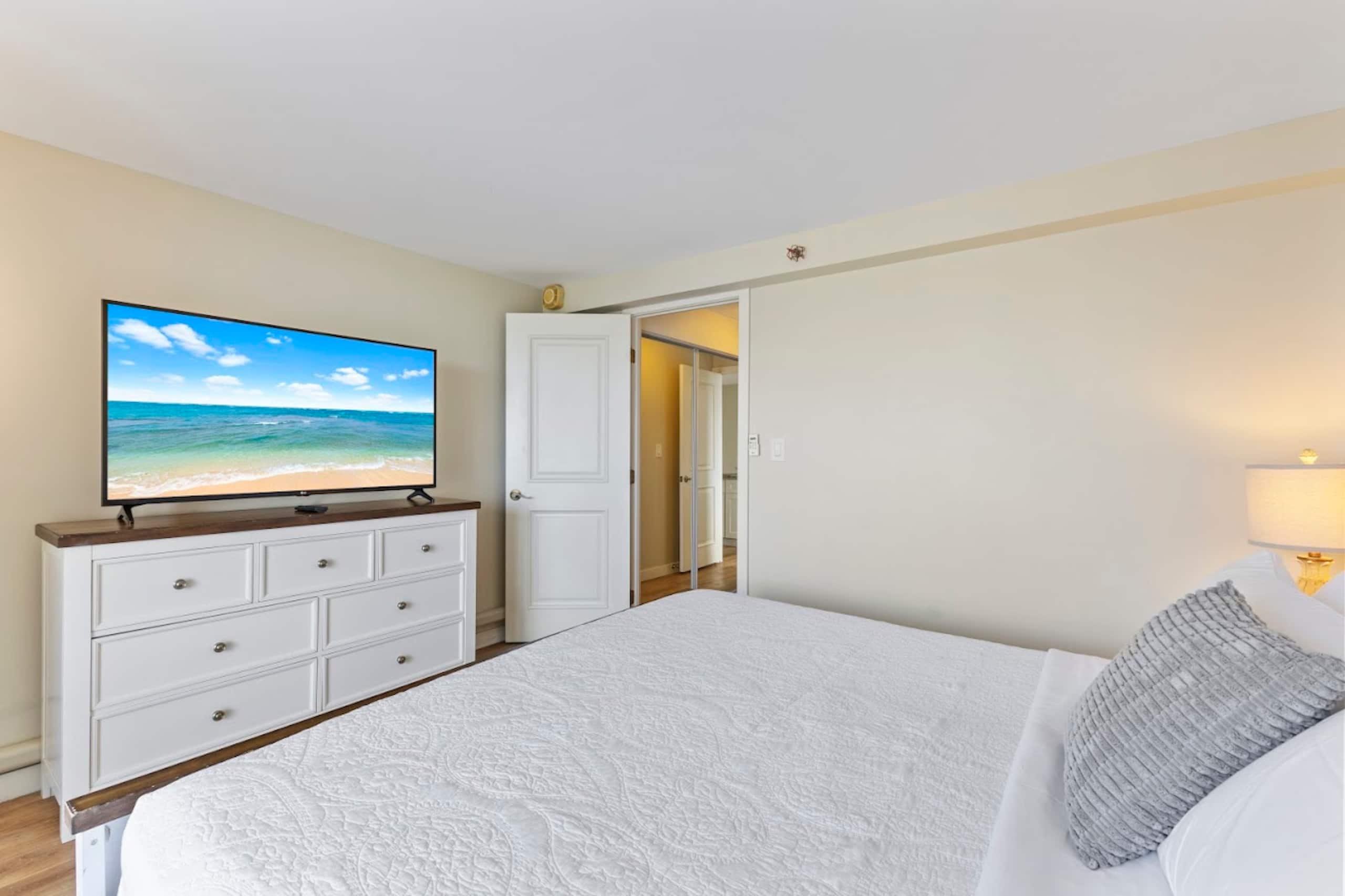 21FL-Cozy 1BR Family/Group Condo-Waikiki Beach - Image 36