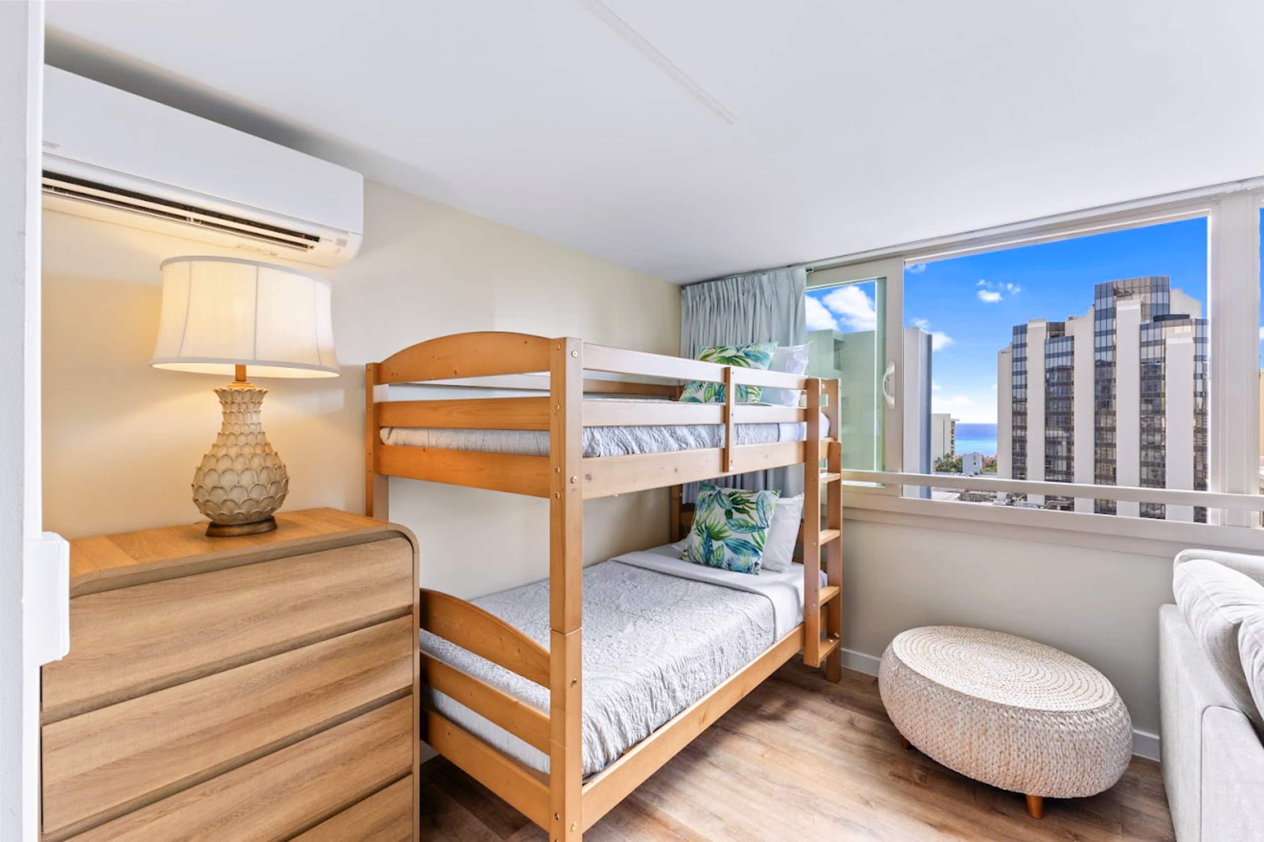21FL-Cozy 1BR Family/Group Condo-Waikiki Beach - Image 7