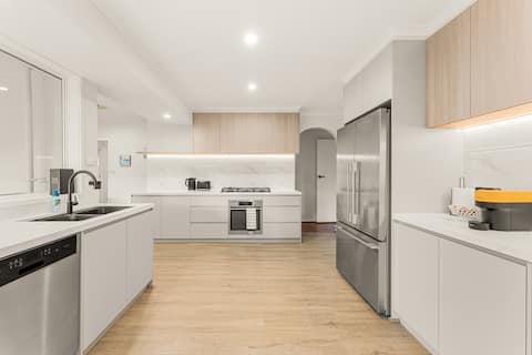 Glen Waverley 4BRM house in Court near Jells Park