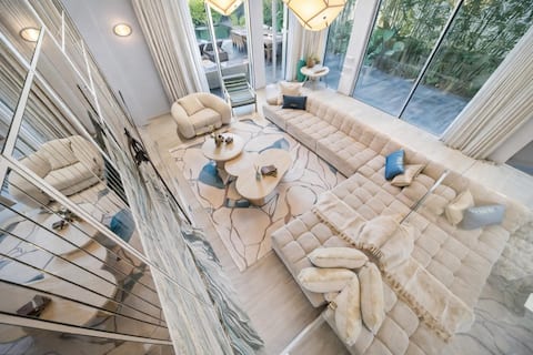 Top Luxury Villa with Pool - 7BR