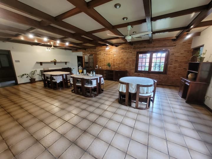 Villa Of 65,000 Sqft W/ Pool, Tennis For 21 Guests - Paraguay