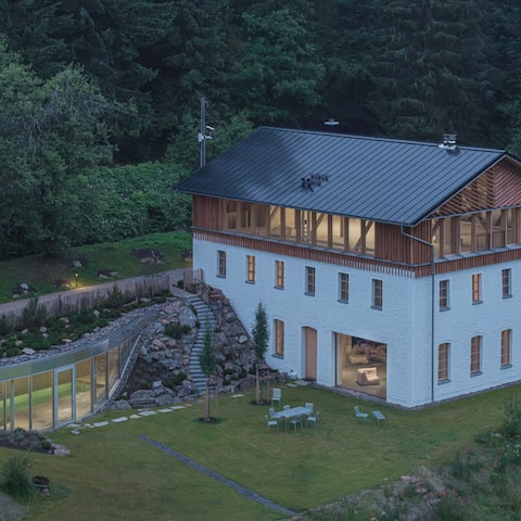 Luxury mountain chalet with 15m heated indoor pool